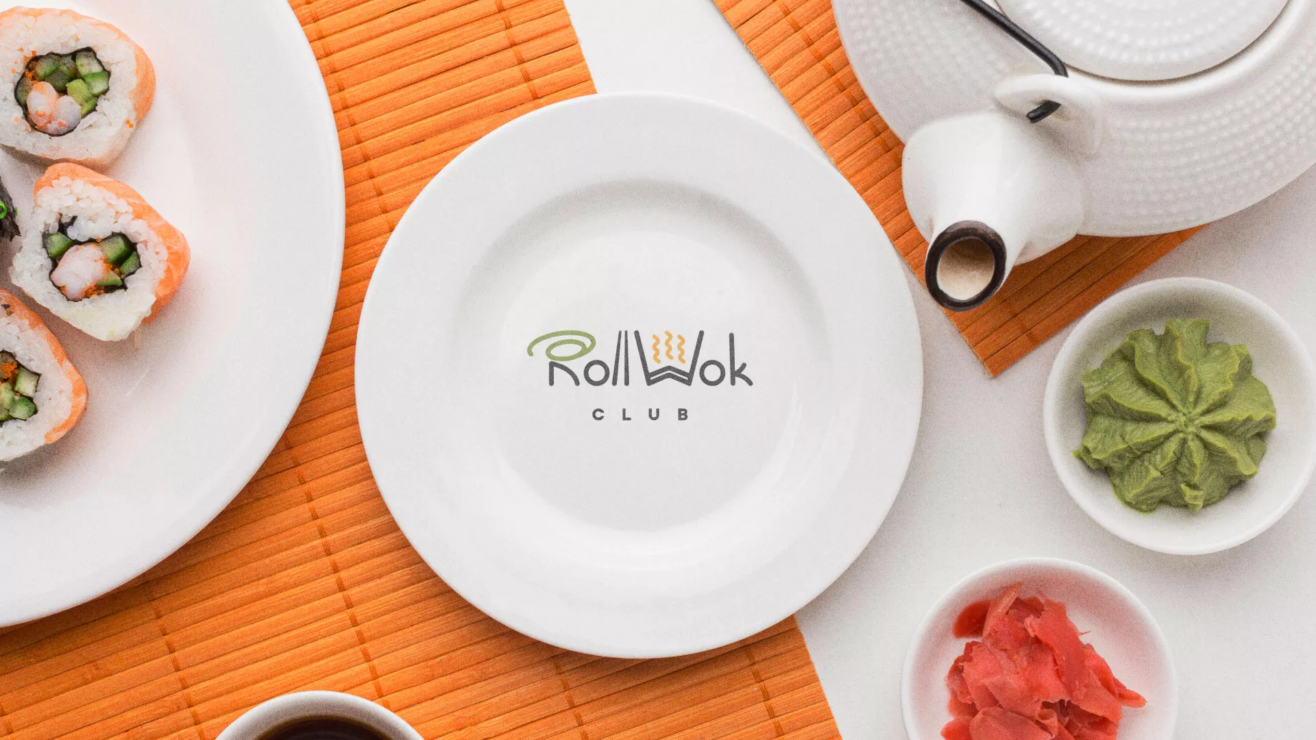 Разработка логотипа и фирменного стиля в Назарово для суши-бара «Roll Wok Club»
